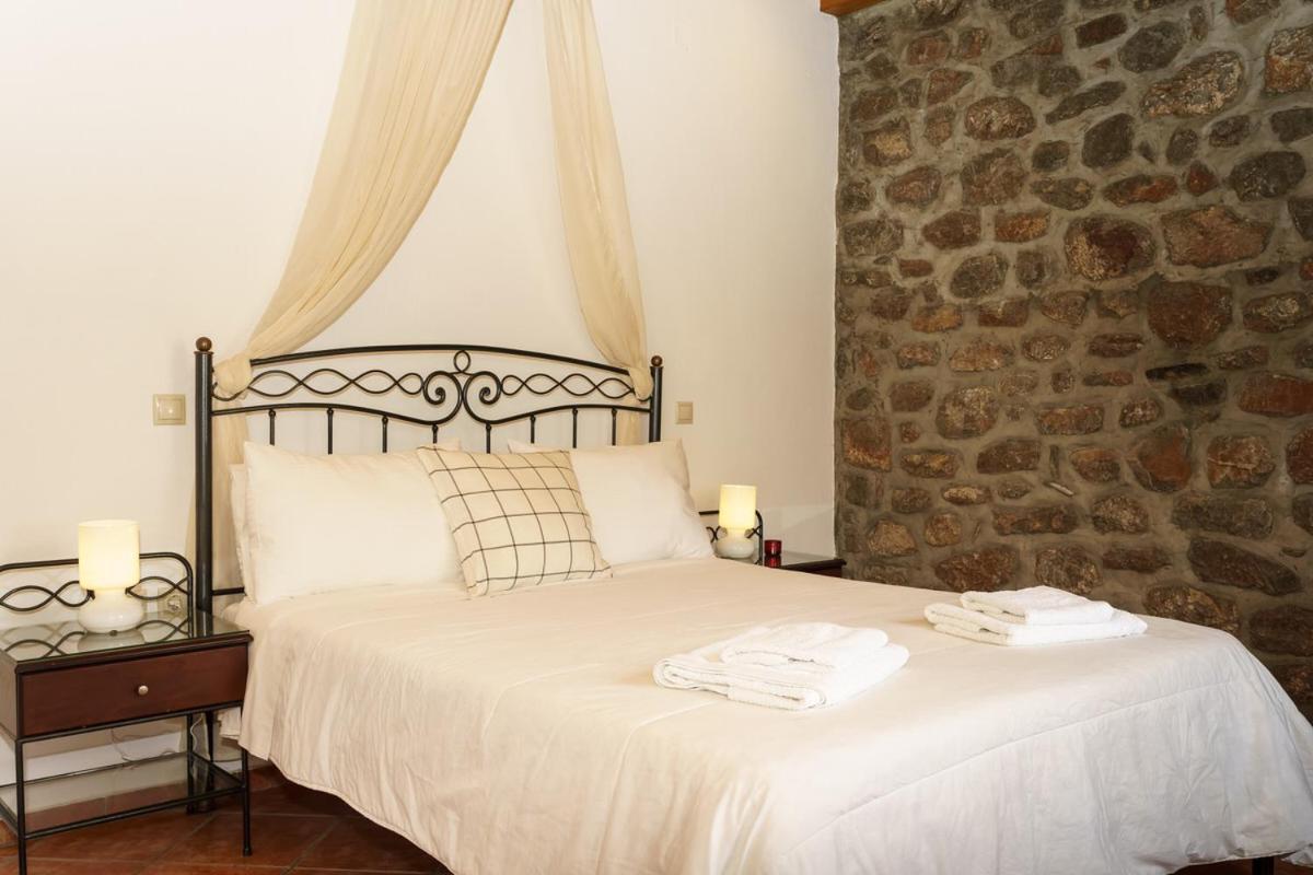 Nereids Guesthouse Хидра Екстериор снимка