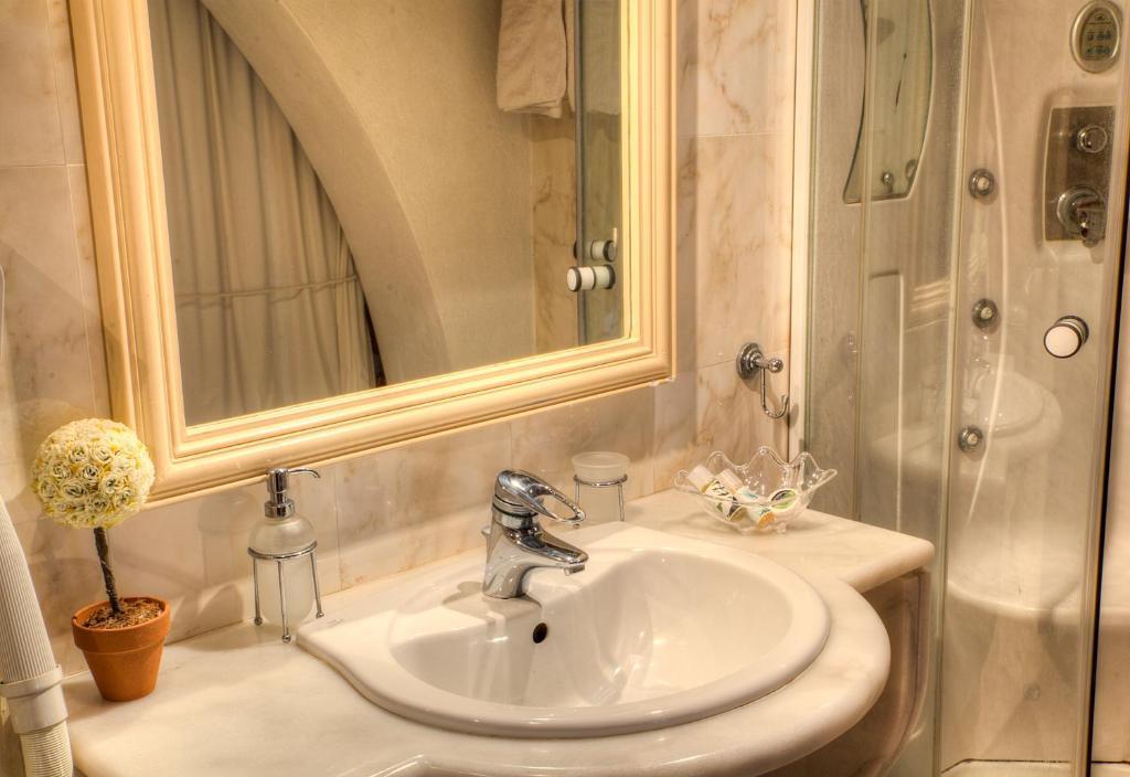 Nereids Guesthouse Хидра Стая снимка