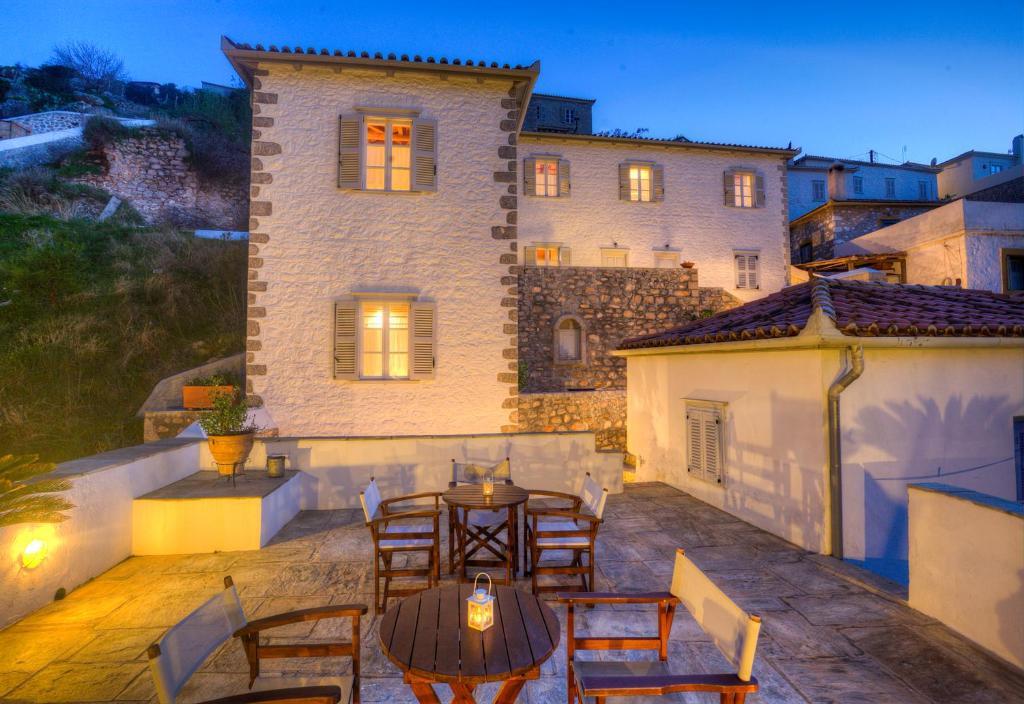 Nereids Guesthouse Хидра Екстериор снимка