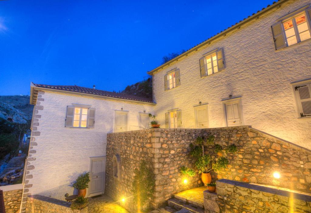 Nereids Guesthouse Хидра Екстериор снимка